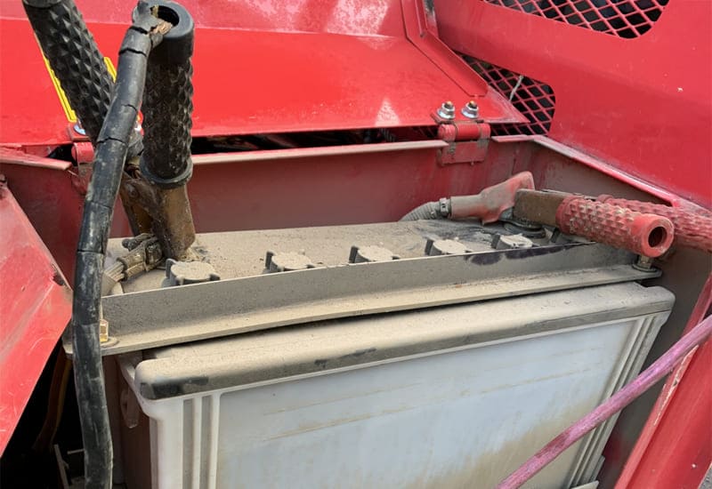 機械の点検・修理・整備：バッテリー